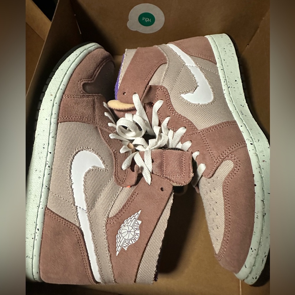 Jordan 1 High Zoom Air CMFT
Fossil Stone 10.5 Used